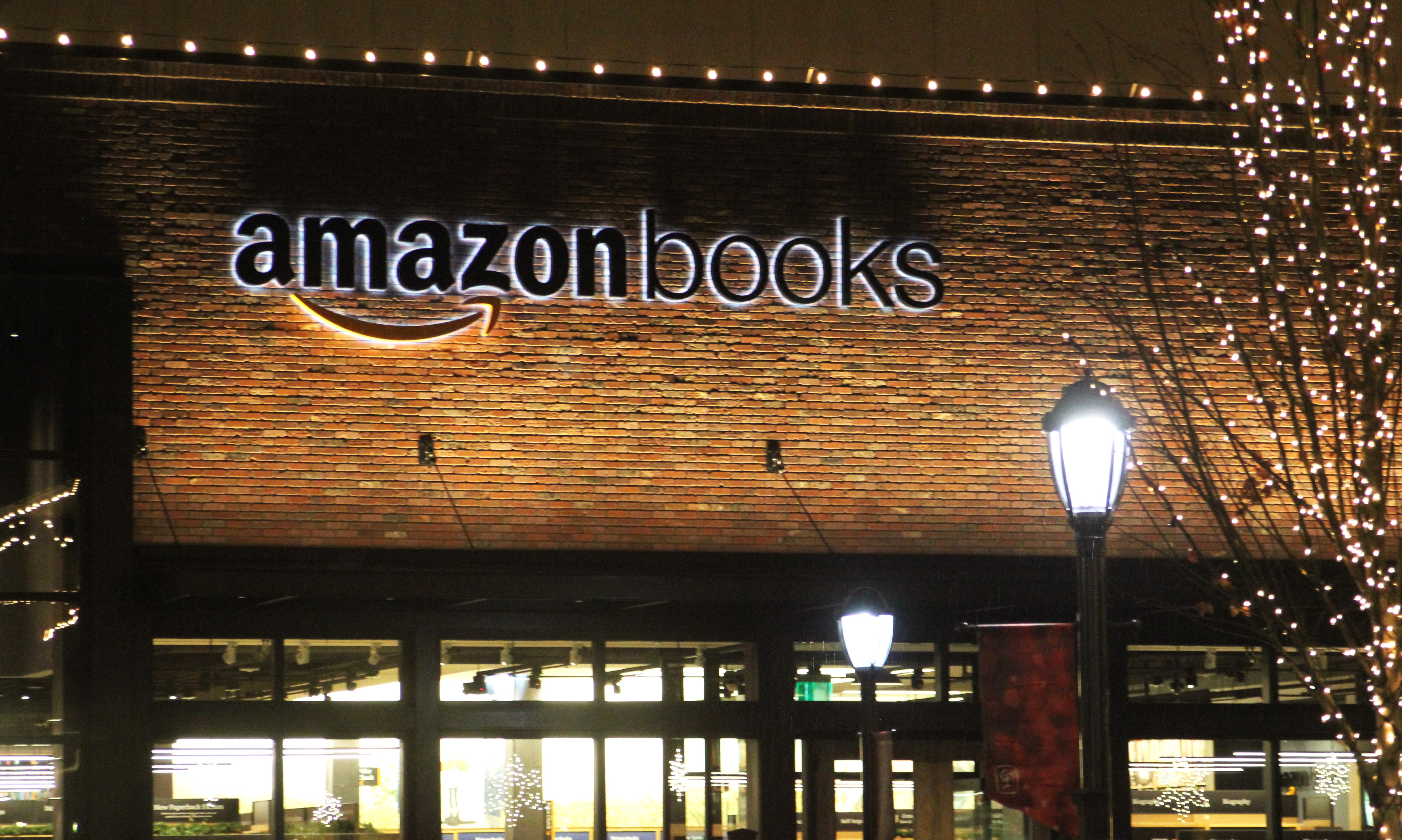 Amazon Sets up Shop in U-Village