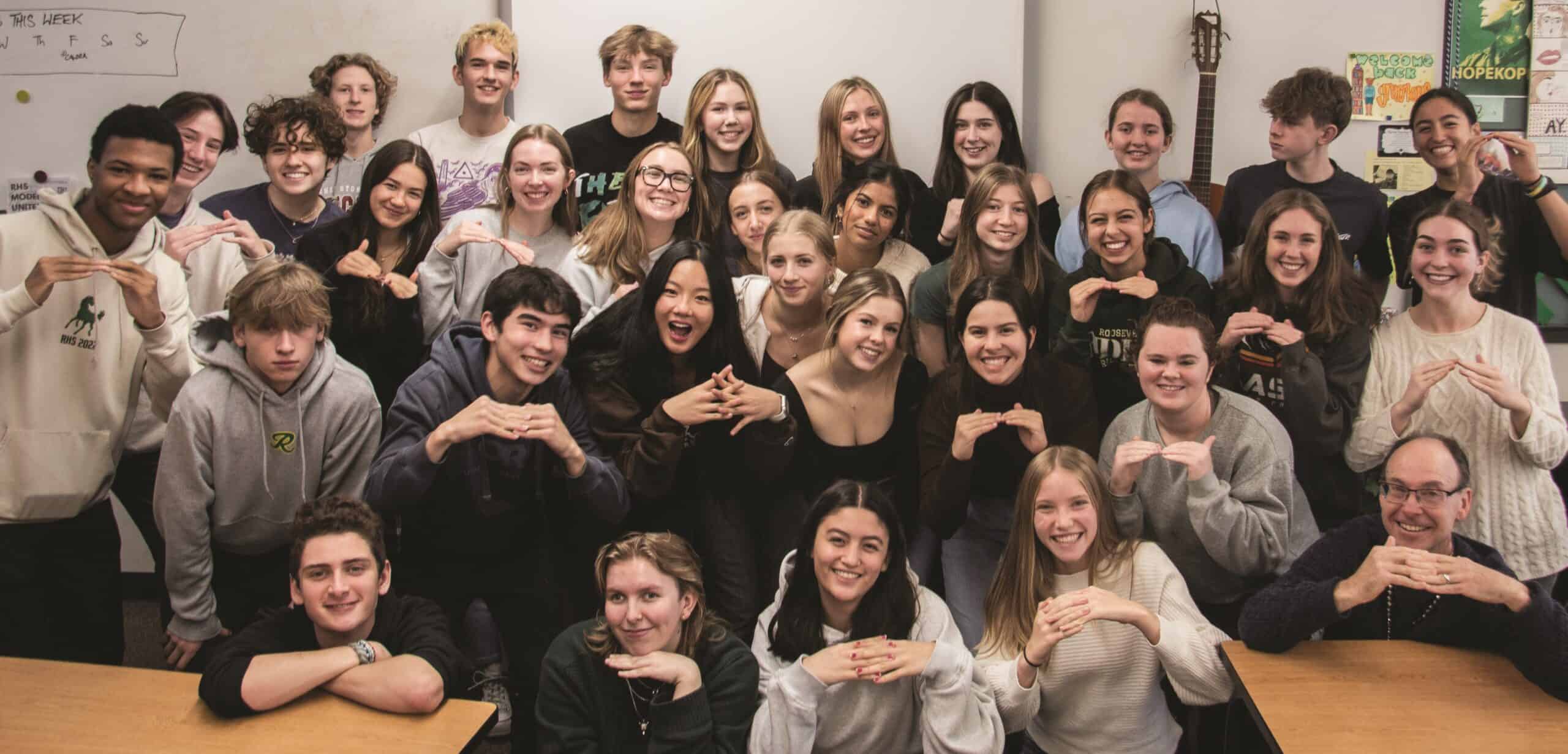 Hands For a Bridge Class Stays Local – The Roosevelt News